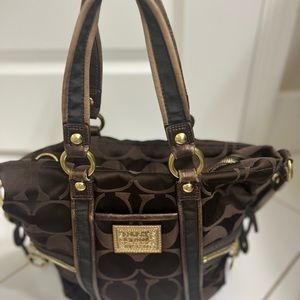 Coach and Poppy Daisy bag in dark brown F13343